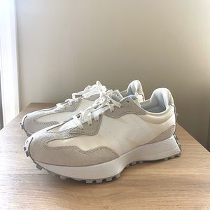 New Balance 327 The Intelligent Choice